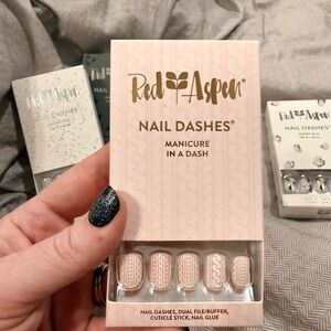 Red Aspen layer up Lois Nail Dashes Press-On Nails in Blush Pink